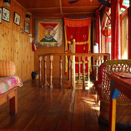 Domas Inn Mussoorie Buitenkant foto