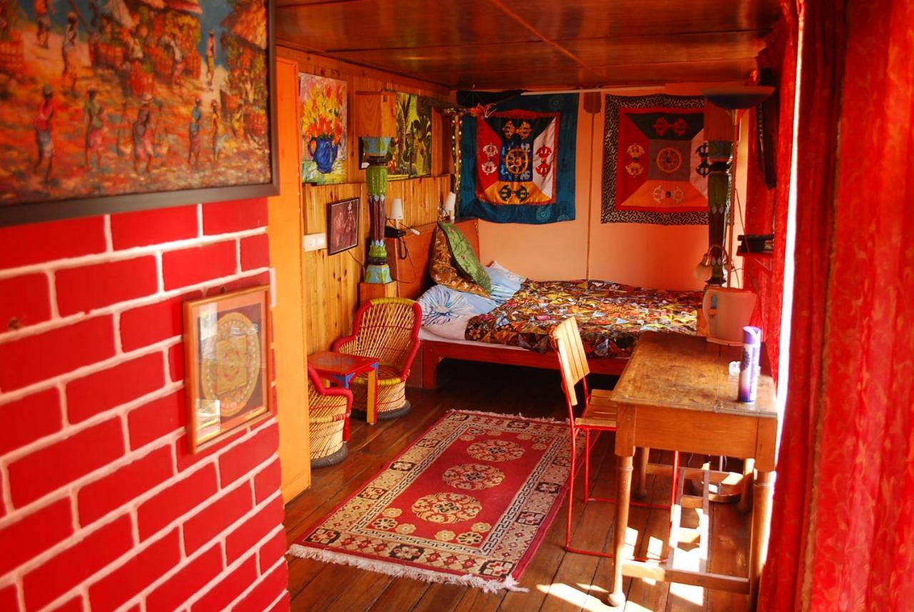 Domas Inn Mussoorie Buitenkant foto