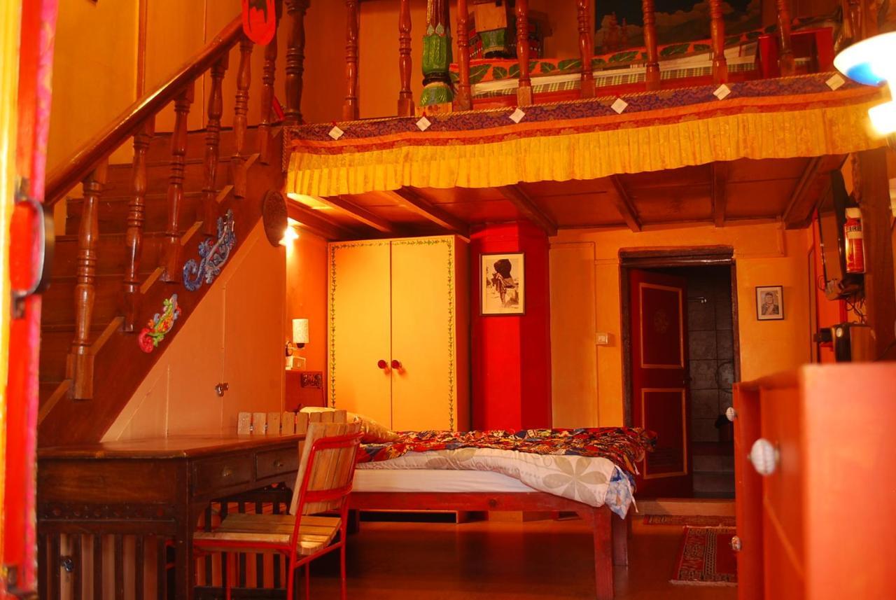 Domas Inn Mussoorie Buitenkant foto